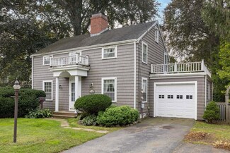 1110 Maplewood Ave, Portsmouth, NH 03801