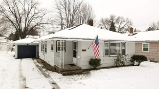 906 S 8th Ave, Wausau, WI 54401