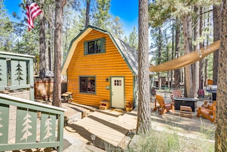 433 Sugarloaf Blvd, Big Bear City, CA 92314