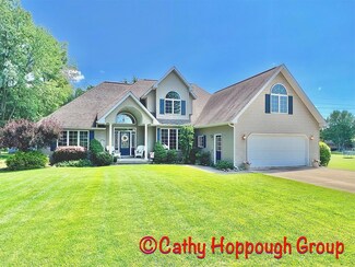 604 Skyview Dr, Ionia, MI 48846