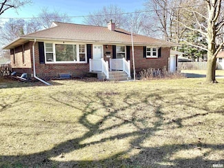 454 E Prospect St, Farmington, IL 61531