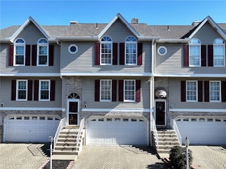 325 Brohios Dr, Monaca, PA 15061