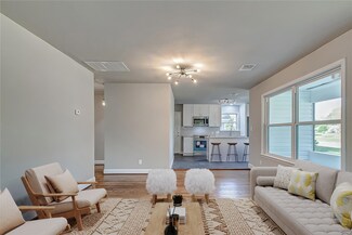 4826 Ventura Ln, Houston, TX 77021