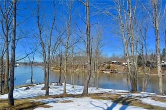 1586 Pierpont Dr, Roaming Shores, OH 44084