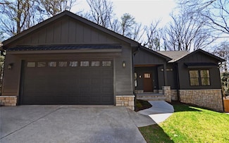 2078 Lyle Ave, Atlanta, GA 30337