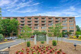 1951 Sagewood Ln Unit 118, Reston, VA 20191