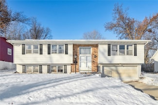 1031 34th St SE, Cedar Rapids, IA 52403