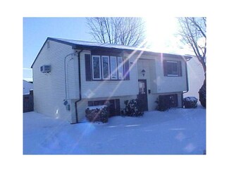 152 Chestnut Hill Ave, Cranston, RI 02920