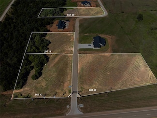 880 Meadow Park Rd, Guthrie, OK 73044