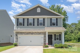 2014 Karen Woods Ln, Charlotte, NC 28216