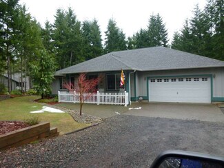 5885 Squirrel Place NW, Seabeck, WA 98380