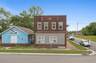1545 Waverly Ave, Kansas City, KS 66104