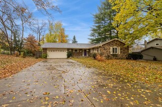 3409 Locust St, West Des Moines, IA 50265
