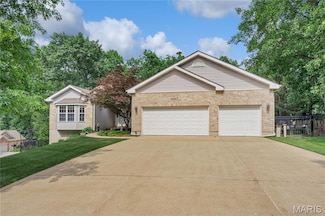 1587 Paradise Valley Dr, High Ridge, MO 63049
