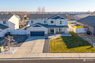 833 W Polo Ridge Dr, Moses Lake, WA 98837