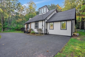 5266 Beechwood Rd, Blakeslee, PA 18610