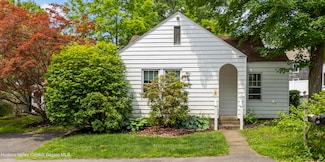 207 Maple Ave, Germantown, NY 12526