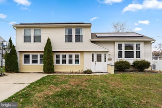 208 Pelham Rd S, Voorhees, NJ 08043