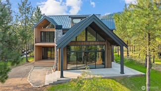 831 Gold Leaf Ln, Cle Elum, WA 98922