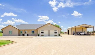305 County Road 306, Seminole, TX 79360