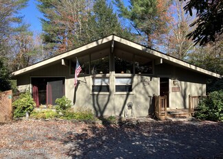 251 Long View Ln, Pocono Pines, PA 18350