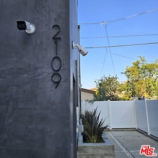 2109 S West View St, Los Angeles, CA 90016