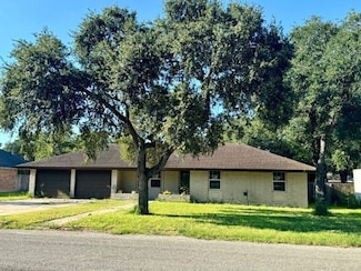 1501 Rose Dr, Alice, TX 78332