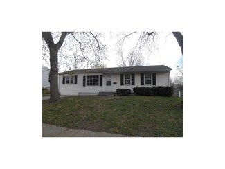 1301 N Swope Dr, Independence, MO 64056