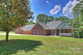 3009 Brooks Mill Ln, Wingate, NC 28174