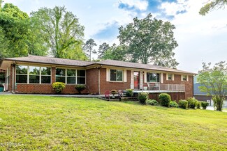 1822 E Hunt Rd, Maryville, TN 37804