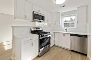 200 Bedford Rd Unit 18B, Woburn, MA 01801