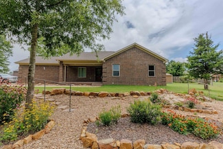 317 Oakwood Ln, Perryville, AR 72126