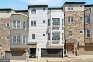 304 Dupont St, Philadelphia, PA 19128
