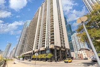 400 E Randolph St Unit 1604, Chicago, IL 60601