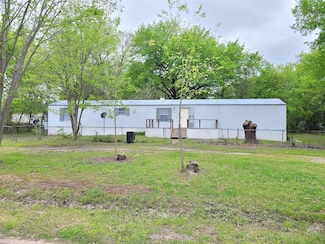 925 Redoak Dr, Quinlan, TX 75474