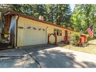 535 7th St, Glendale, OR 97442