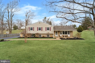 17 Glenview Rd, Glen Mills, PA 19342