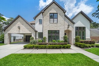 13822 Woodthorpe Ln, Houston, TX 77079
