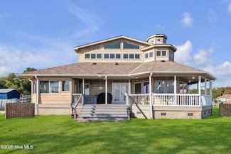 110 Barnes Ln, Knotts Island, NC 27950