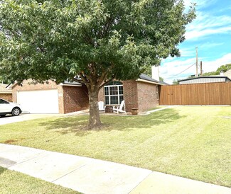 1010 Dogwood Ave, Idalou, TX 79329