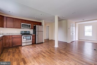 9515 Birmingham Dr, Manassas, VA 20111