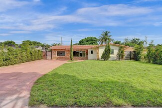 6585 Grant St, Hollywood, FL 33024