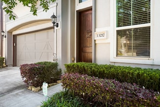 13217 Green Hills Dr, Houston, TX 77077