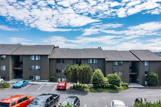 270 SE Barrington Dr Unit B204, Oak Harbor, WA 98277