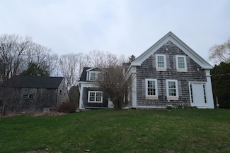 118 Beechwood St, Thomaston, ME 04861