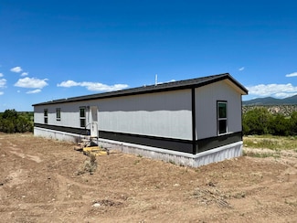 57 Vallecitos Rd, Chamisal, NM 87521