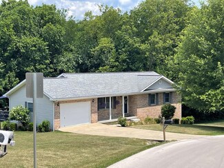 1583 W Algonquin Dr, Maysville, KY 41056