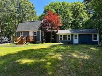 173 Burnt Hill Rd, Hope, RI 02831