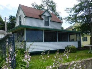 4 Lake Ave, Merrimac, MA 01860