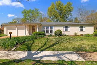 707 Big Bend Woods Dr, Ballwin, MO 63021